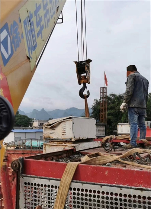 郧阳区大件吊装搬运设备常用的施工手势信号解答