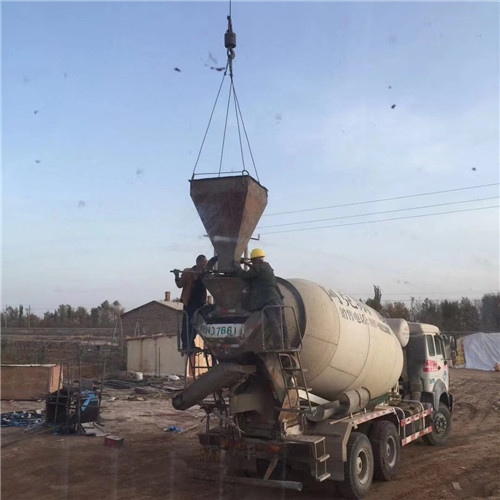 郧阳区“精准瞄准”—— 吊车的 “定位导航” 技术